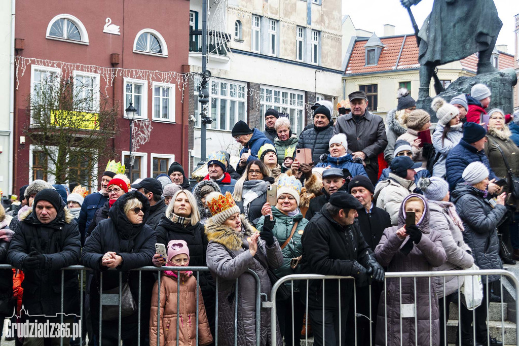 Ulicami Grudziądza po raz dziesiąty przemaszerował Orszak Trzech Króli