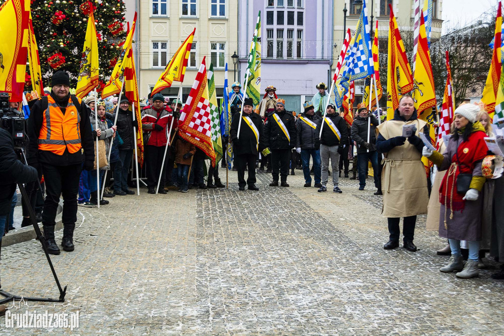 Ulicami Grudziądza po raz dziesiąty przemaszerował Orszak Trzech Króli