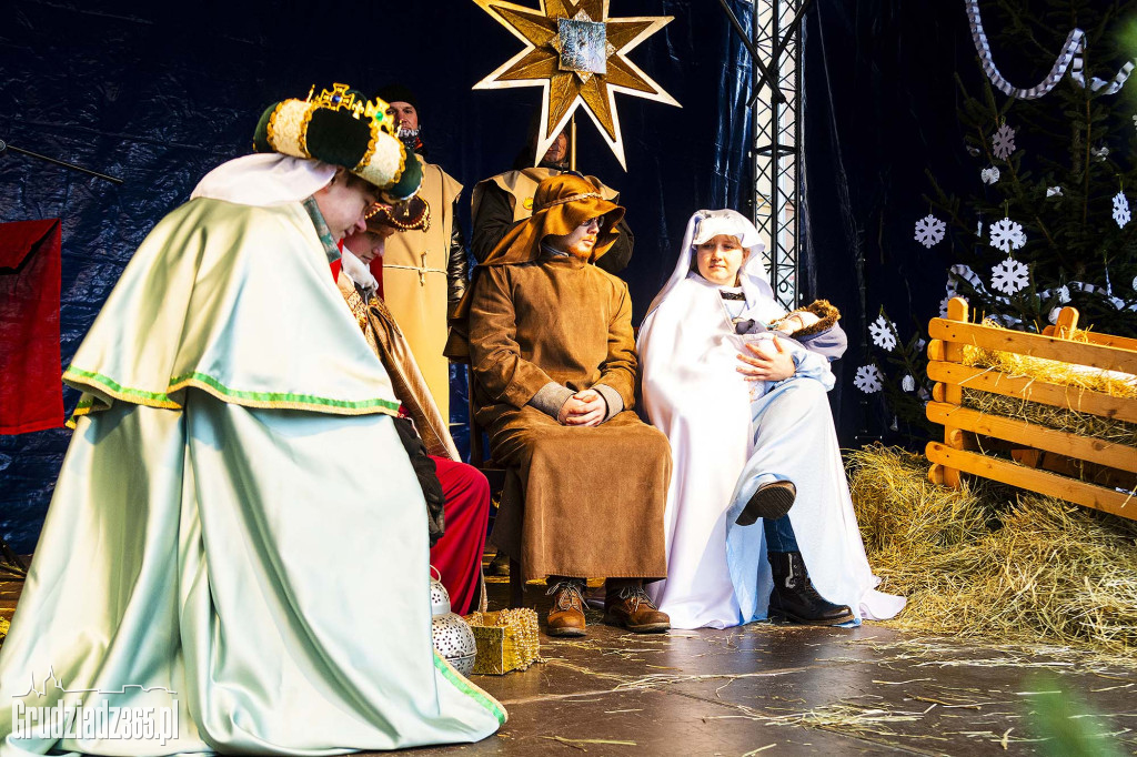 Ulicami Grudziądza po raz dziesiąty przemaszerował Orszak Trzech Króli