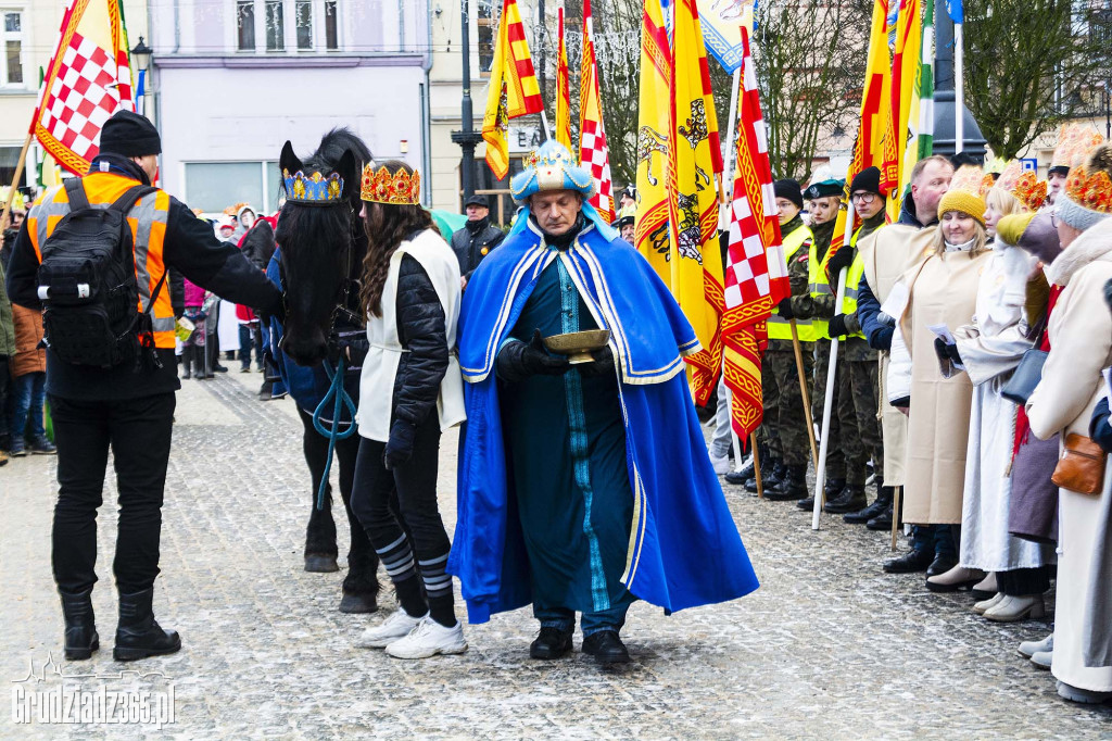 Ulicami Grudziądza po raz dziesiąty przemaszerował Orszak Trzech Króli