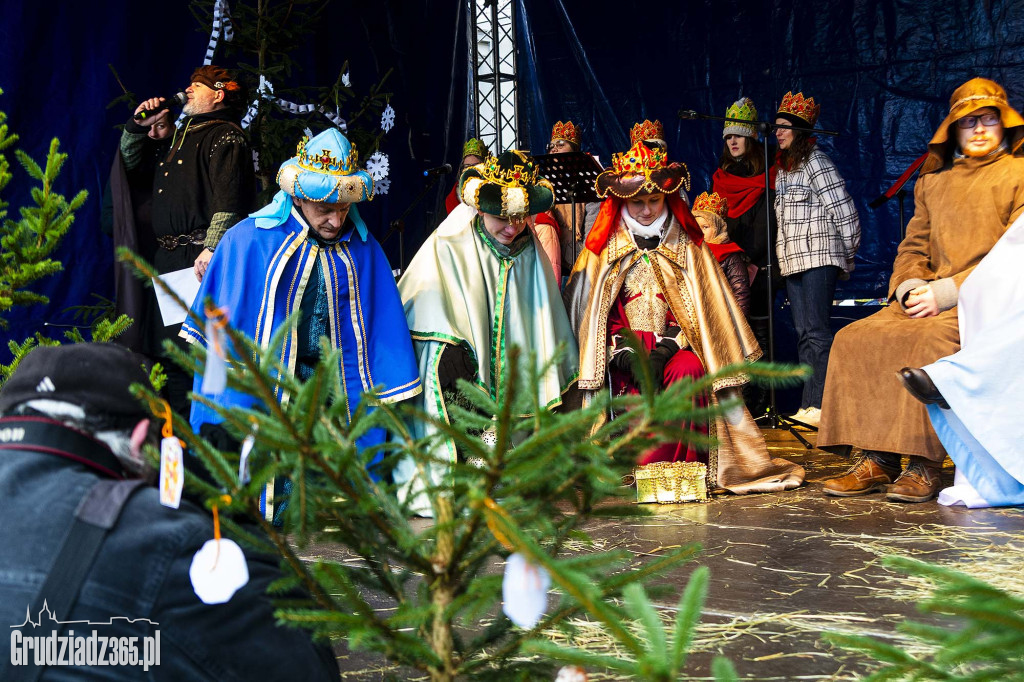 Ulicami Grudziądza po raz dziesiąty przemaszerował Orszak Trzech Króli