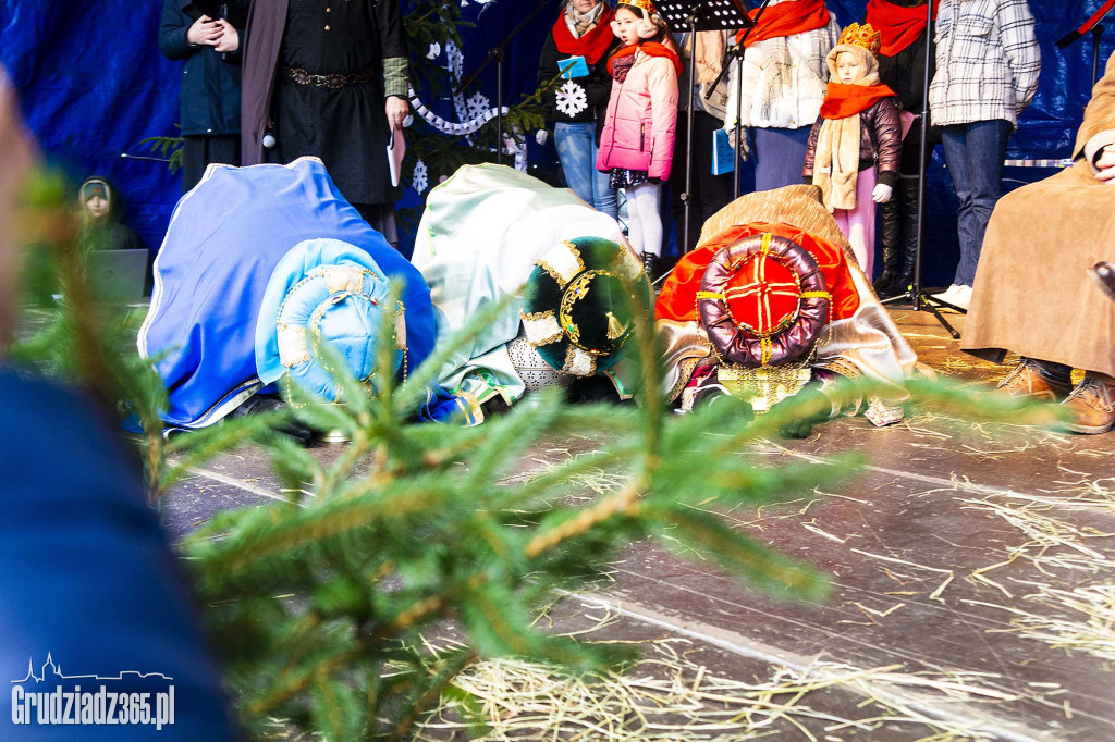 Ulicami Grudziądza po raz dziesiąty przemaszerował Orszak Trzech Króli