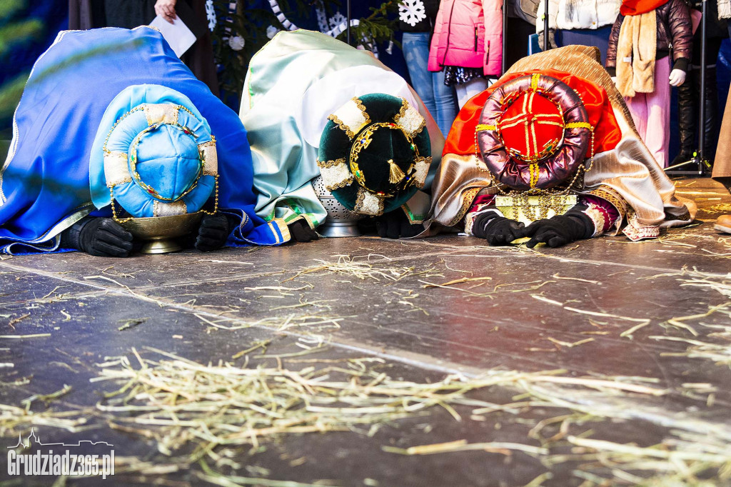 Ulicami Grudziądza po raz dziesiąty przemaszerował Orszak Trzech Króli