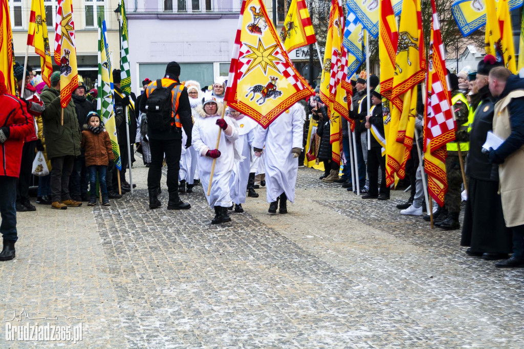 Ulicami Grudziądza po raz dziesiąty przemaszerował Orszak Trzech Króli