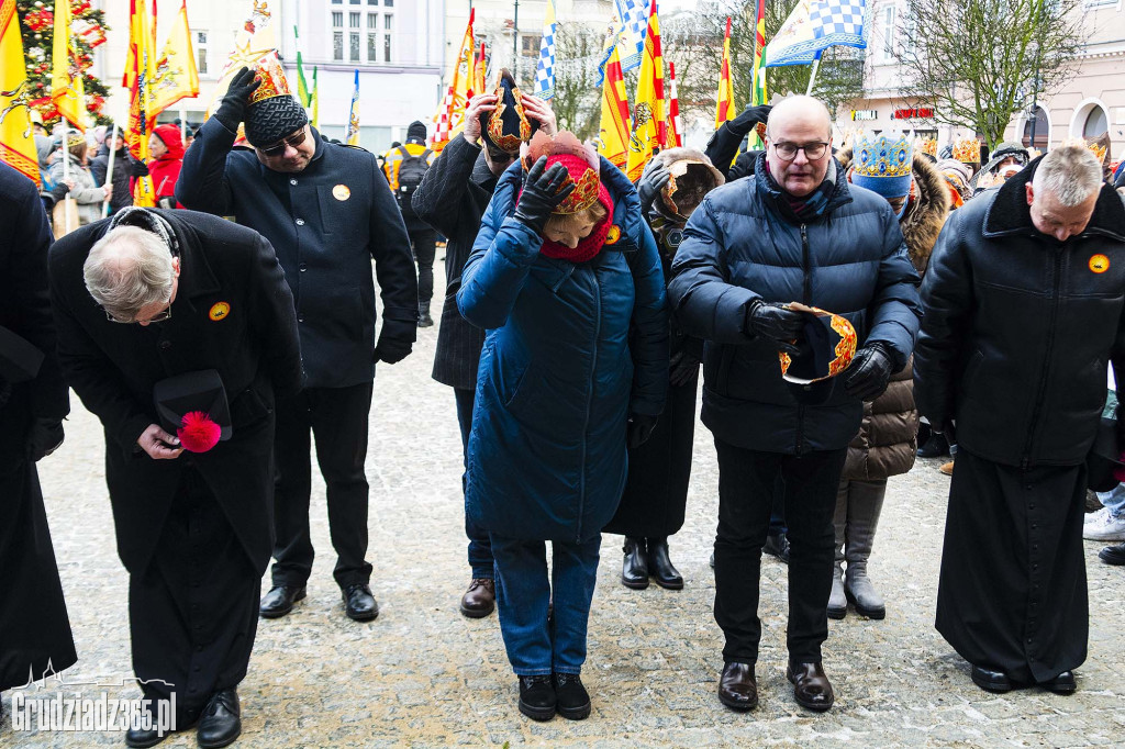 Ulicami Grudziądza po raz dziesiąty przemaszerował Orszak Trzech Króli