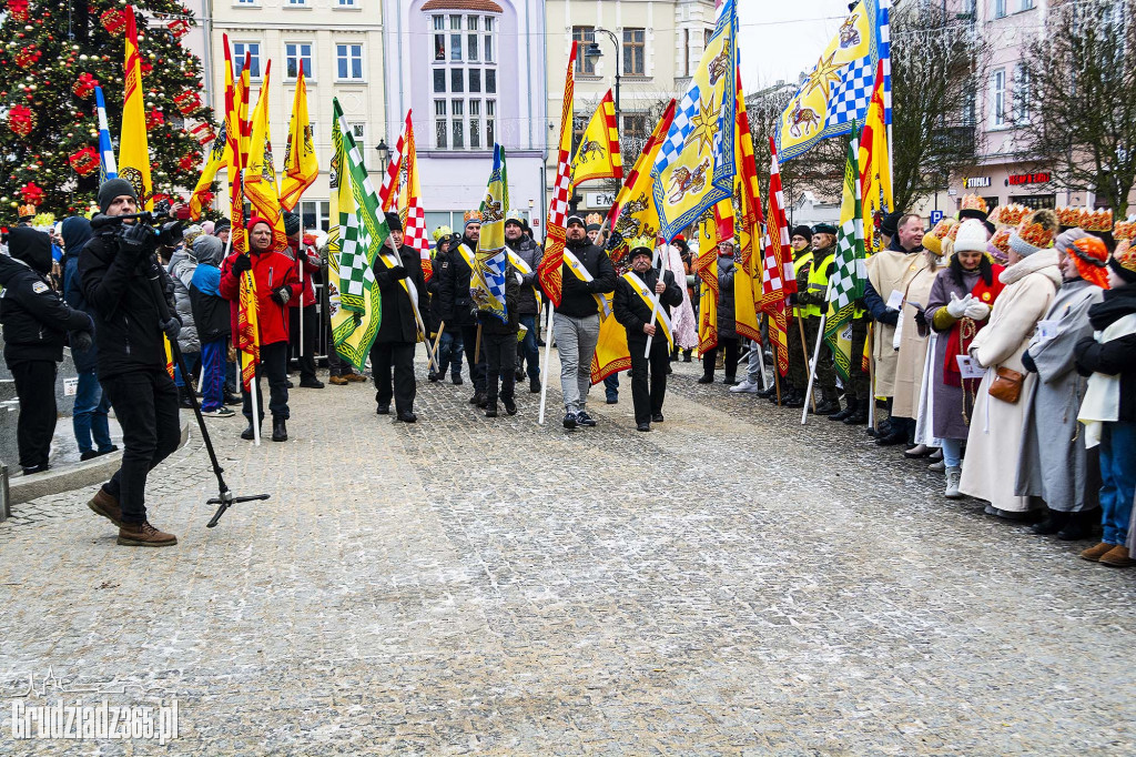 Ulicami Grudziądza po raz dziesiąty przemaszerował Orszak Trzech Króli