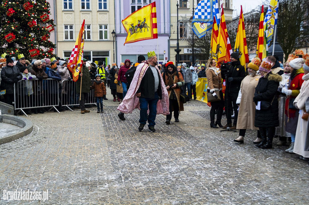 Ulicami Grudziądza po raz dziesiąty przemaszerował Orszak Trzech Króli