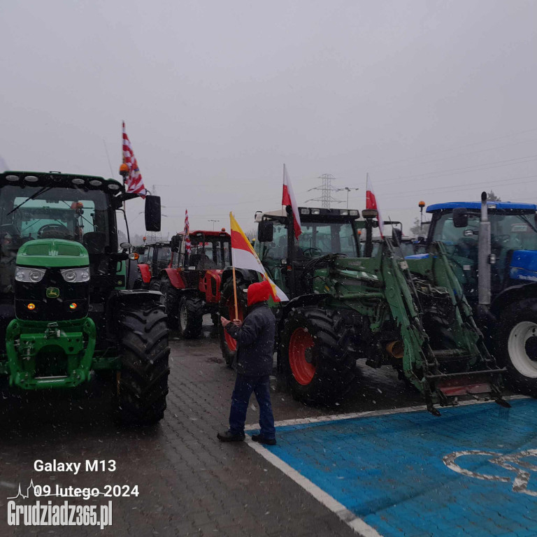 Trwa protest rolników, są blokady dróg w Grudziądzu - zdjęcia