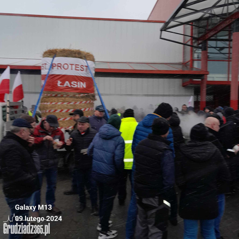 Trwa protest rolników, są blokady dróg w Grudziądzu - zdjęcia