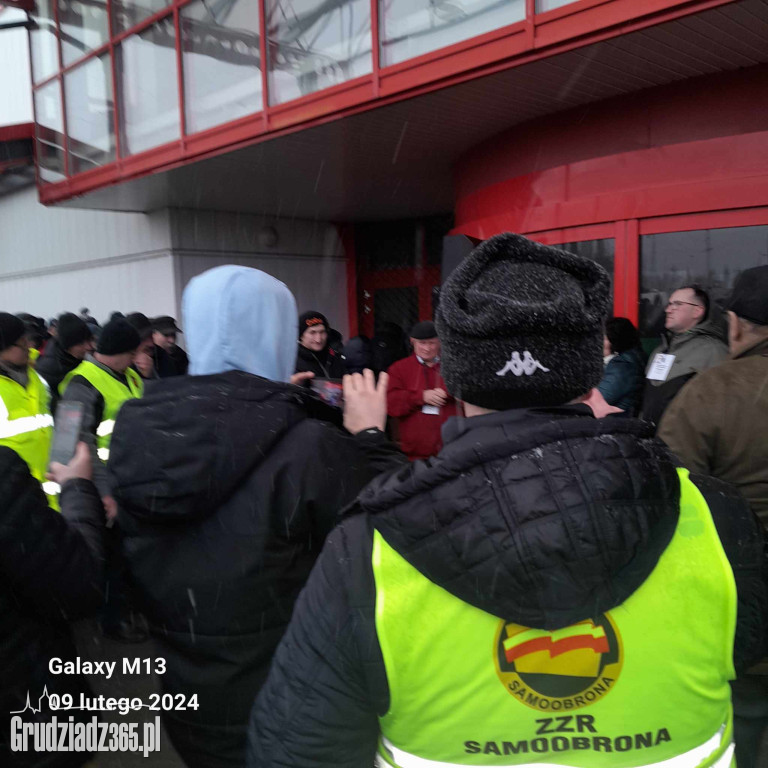 Trwa protest rolników, są blokady dróg w Grudziądzu - zdjęcia