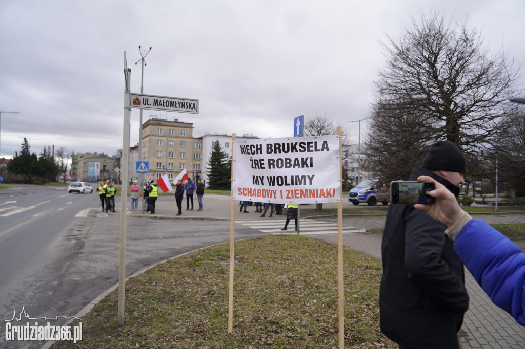 Protest rolników w Grudziądzu, utrudnienia w centrum miasta