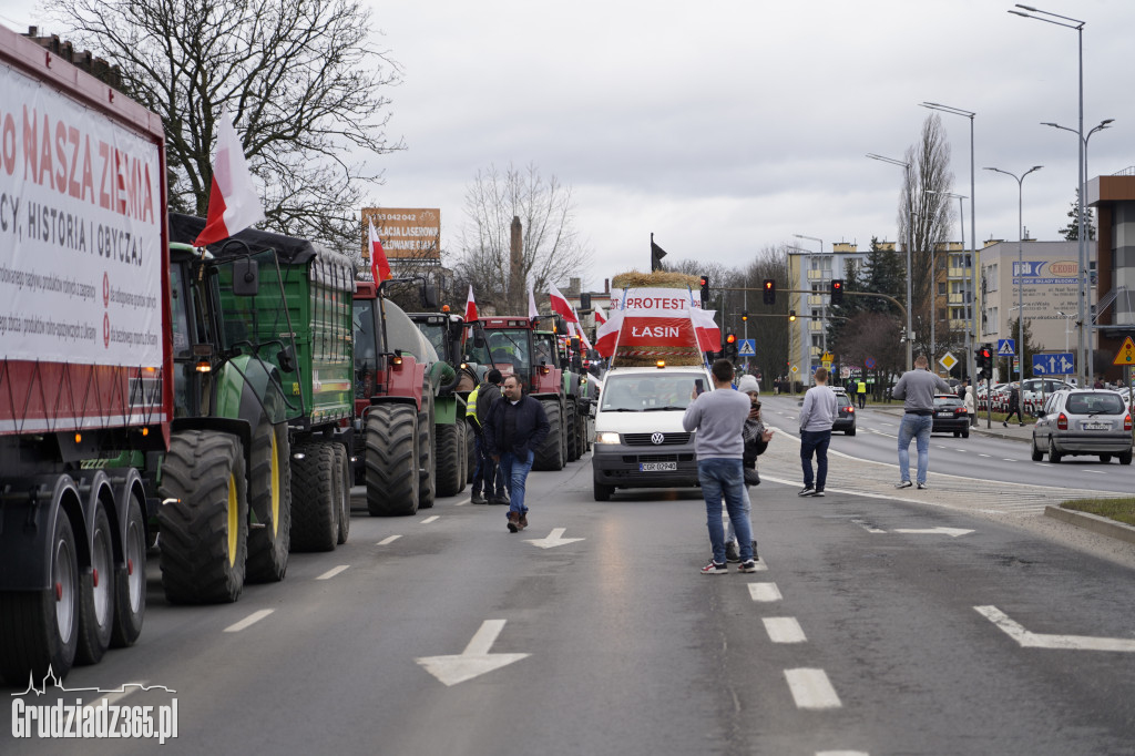 Protest rolników w Grudziądzu, utrudnienia w centrum miasta