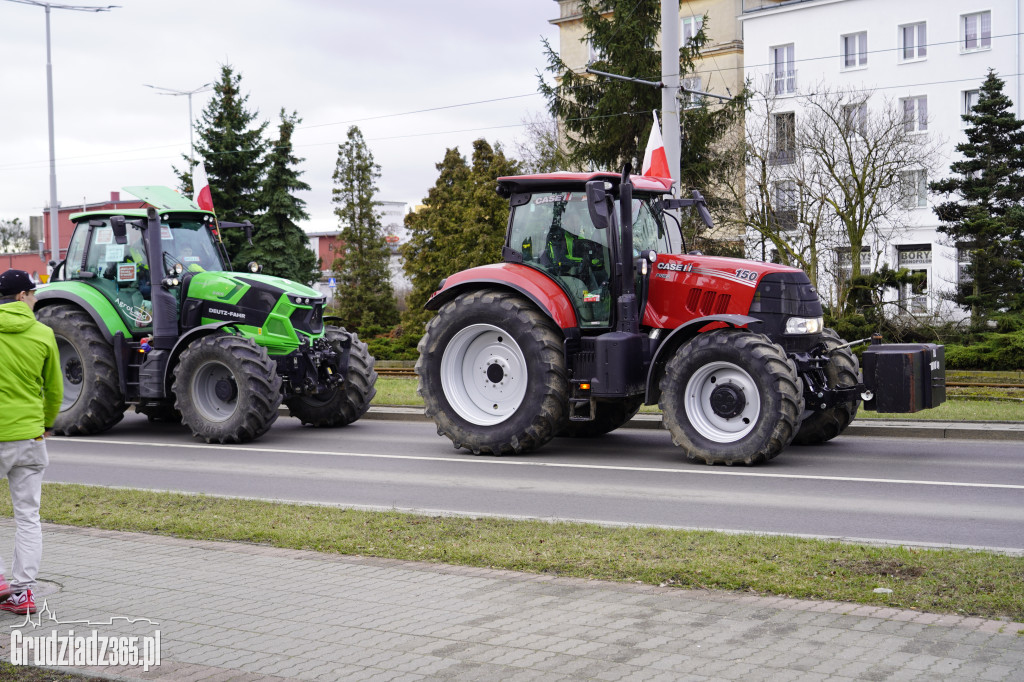 Protest rolników w Grudziądzu, utrudnienia w centrum miasta