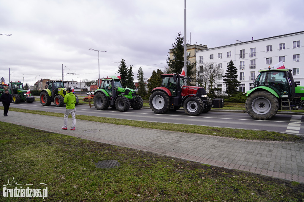 Protest rolników w Grudziądzu, utrudnienia w centrum miasta