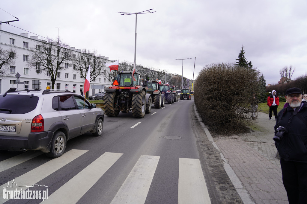 Protest rolników w Grudziądzu, utrudnienia w centrum miasta