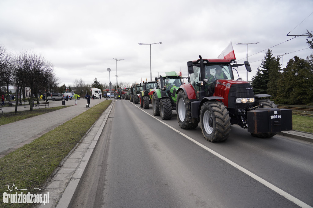 Protest rolników w Grudziądzu, utrudnienia w centrum miasta