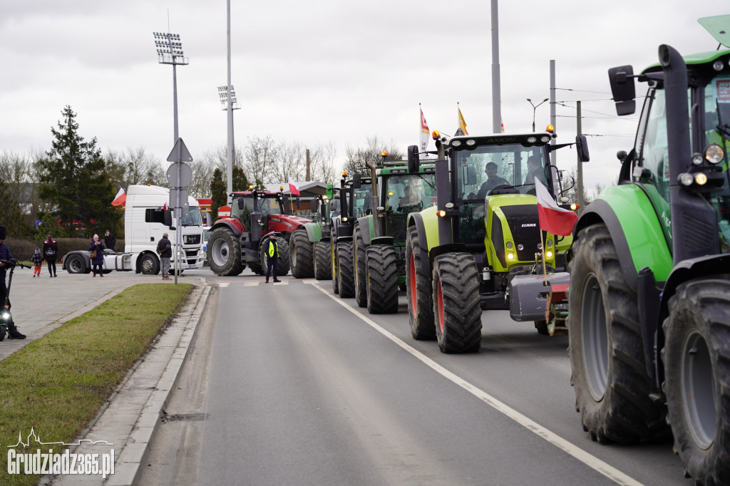 Protest rolników w Grudziądzu, utrudnienia w centrum miasta