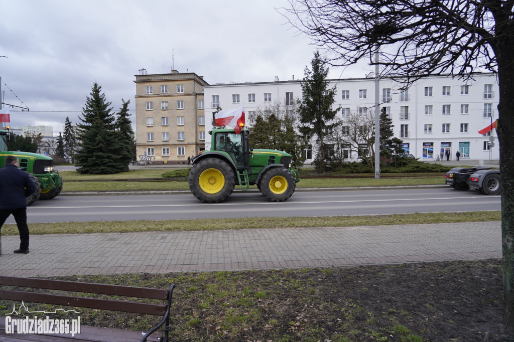 Protest rolników w Grudziądzu, utrudnienia w centrum miasta