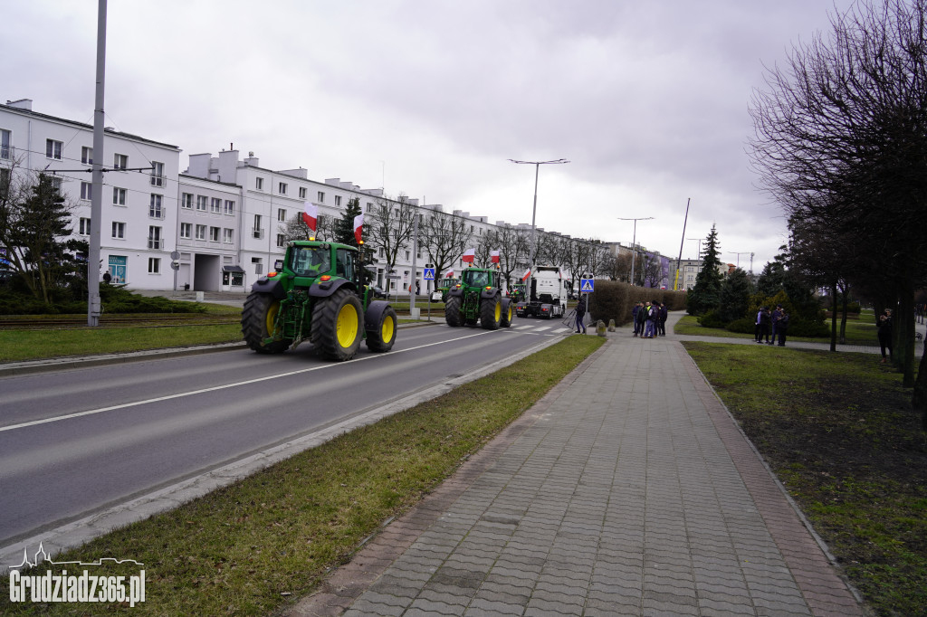 Protest rolników w Grudziądzu, utrudnienia w centrum miasta