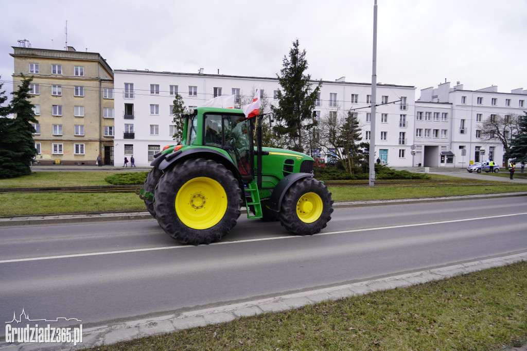 Protest rolników w Grudziądzu, utrudnienia w centrum miasta
