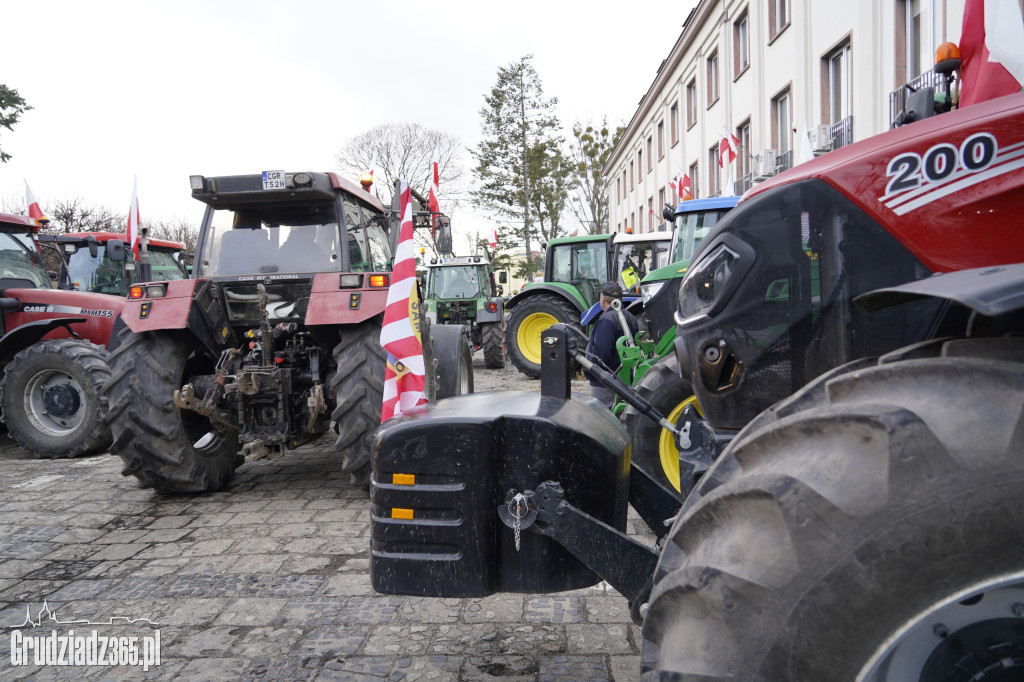 Protest rolników w Grudziądzu, utrudnienia w centrum miasta