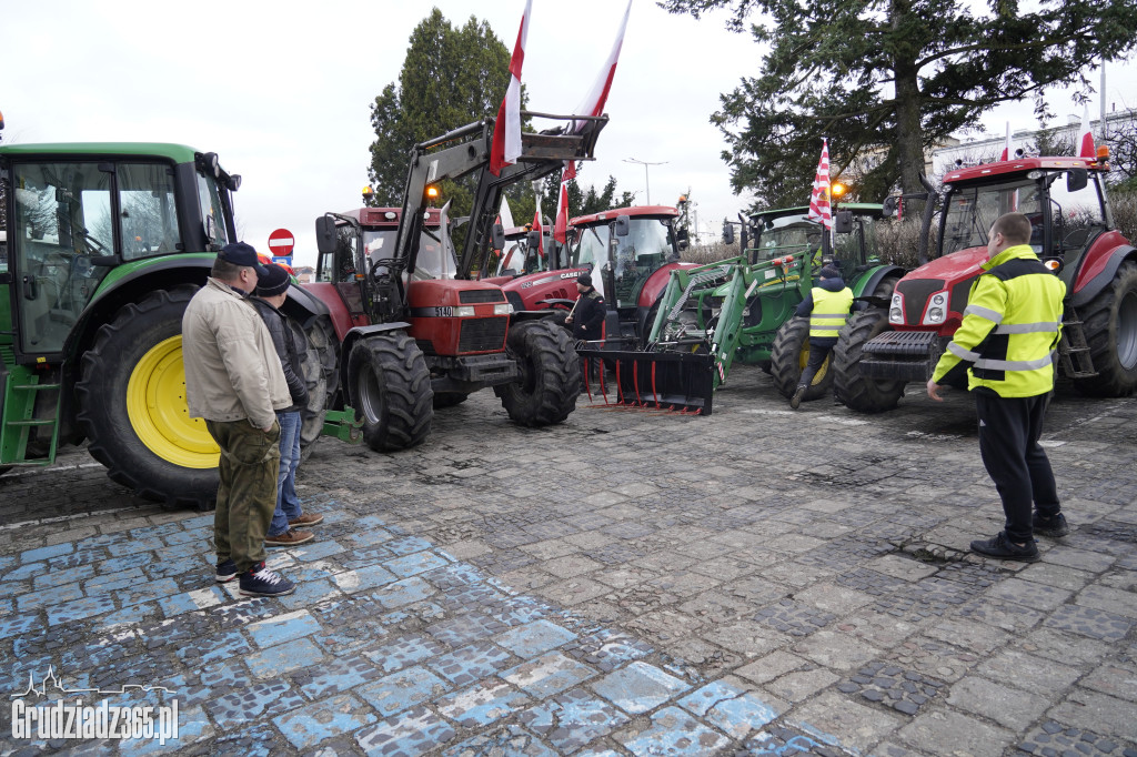 Protest rolników w Grudziądzu, utrudnienia w centrum miasta