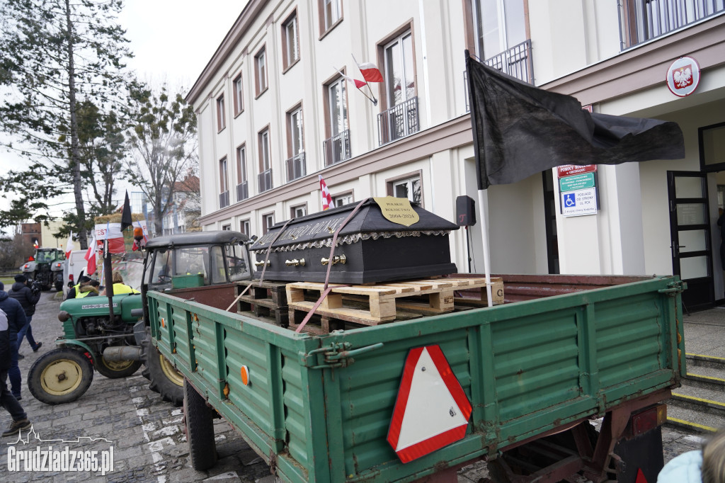 Protest rolników w Grudziądzu, utrudnienia w centrum miasta