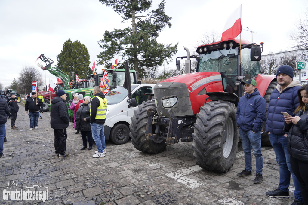 Protest rolników w Grudziądzu, utrudnienia w centrum miasta