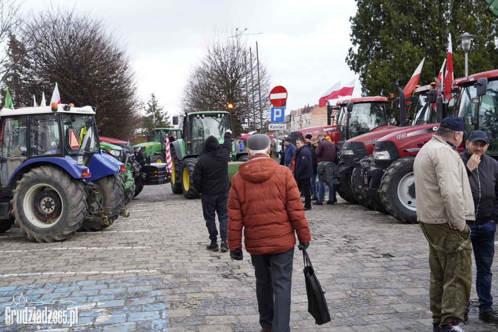 Protest rolników w Grudziądzu, utrudnienia w centrum miasta