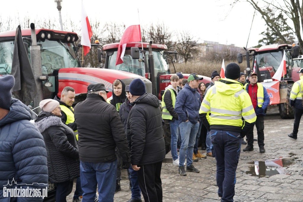 Protest rolników w Grudziądzu, utrudnienia w centrum miasta