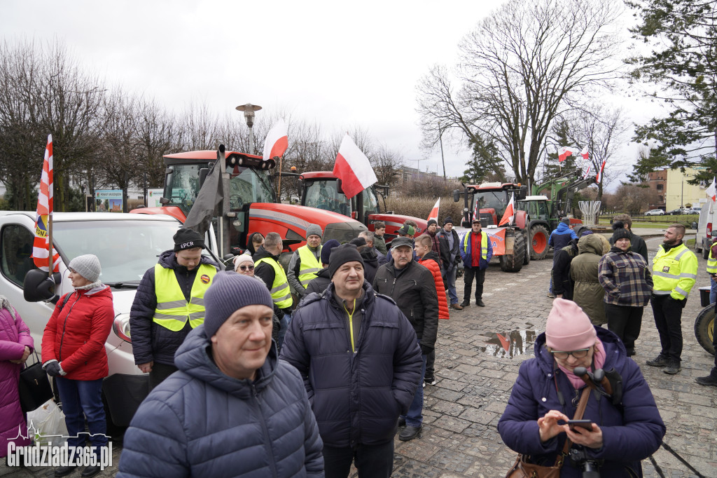 Protest rolników w Grudziądzu, utrudnienia w centrum miasta