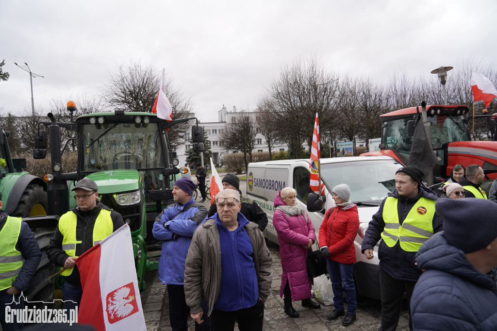 Protest rolników w Grudziądzu, utrudnienia w centrum miasta