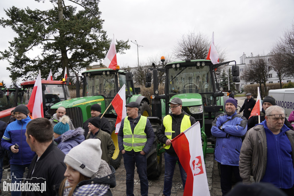 Protest rolników w Grudziądzu, utrudnienia w centrum miasta