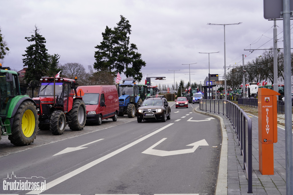 Protest rolników w Grudziądzu, utrudnienia w centrum miasta