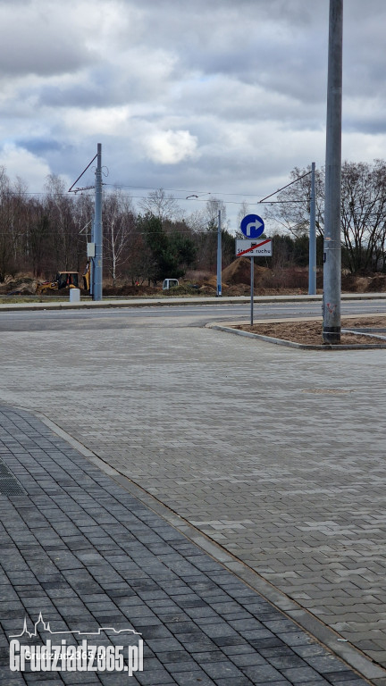 Organizacja ruchu przy Biedronce na Rządzu w Grudziądzu