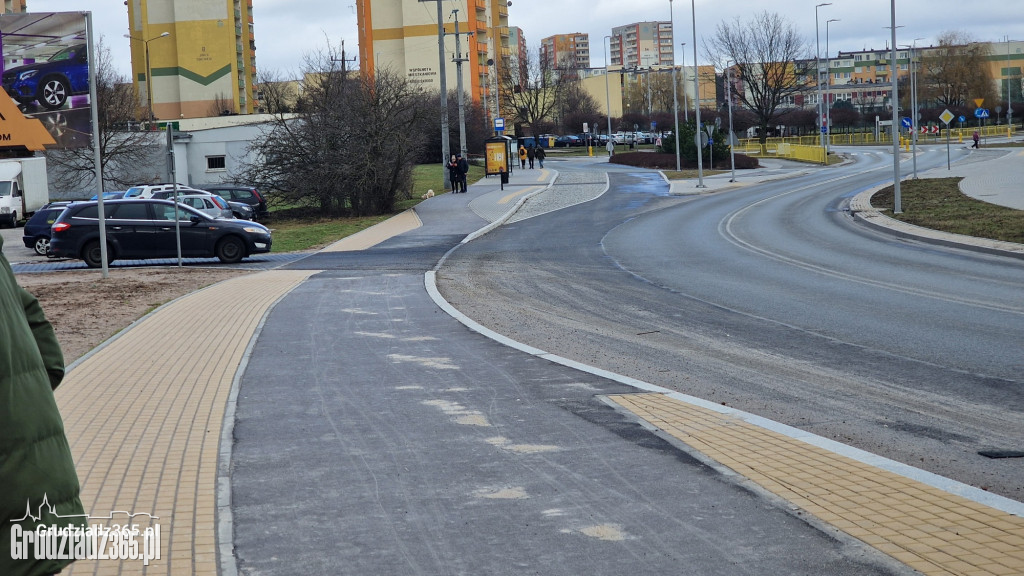 Organizacja ruchu przy Biedronce na Rządzu w Grudziądzu