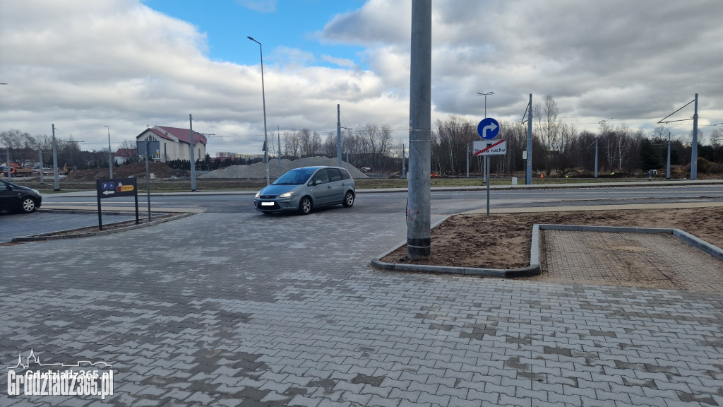 Organizacja ruchu przy Biedronce na Rządzu w Grudziądzu