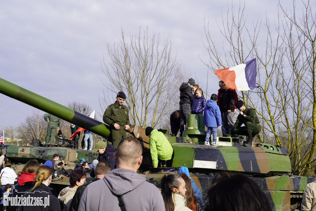 Prezentacja sprzętu wojskowego NATO w Grudziądzu
