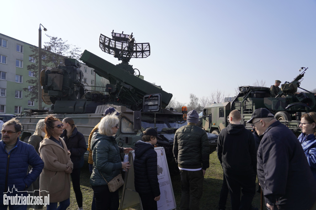 Prezentacja sprzętu wojskowego NATO w Grudziądzu