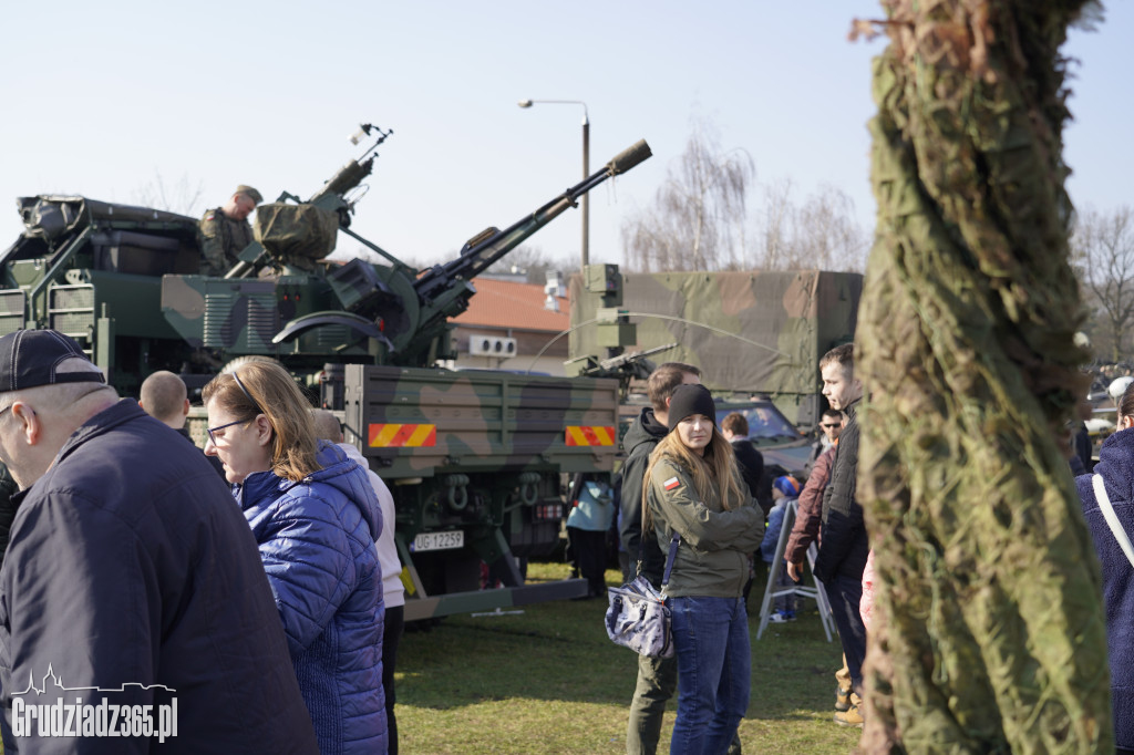 Prezentacja sprzętu wojskowego NATO w Grudziądzu