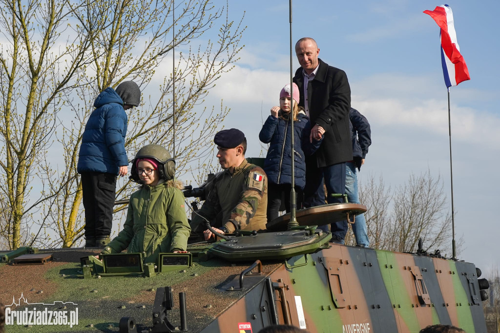 Prezentacja sprzętu wojskowego NATO w Grudziądzu