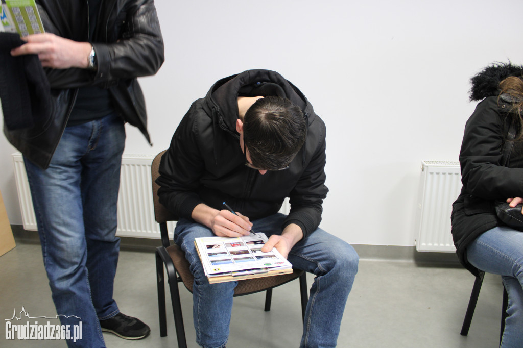 Turystyczny Rajd Samochodowy z Okazji Dnia Kobiet w Grudziądzu