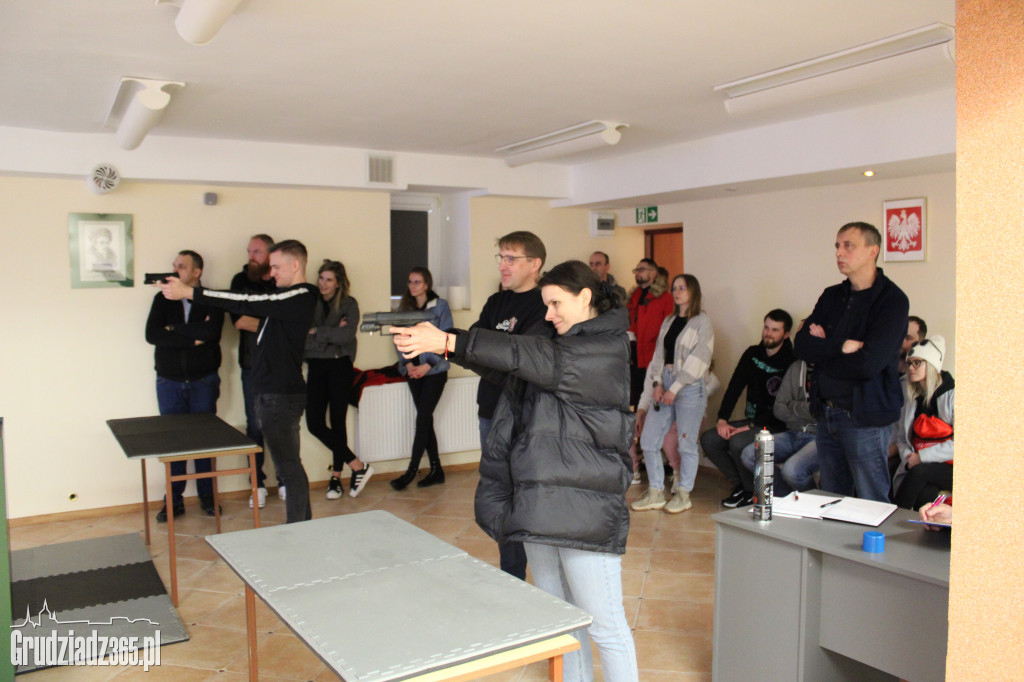 Turystyczny Rajd Samochodowy z Okazji Dnia Kobiet w Grudziądzu