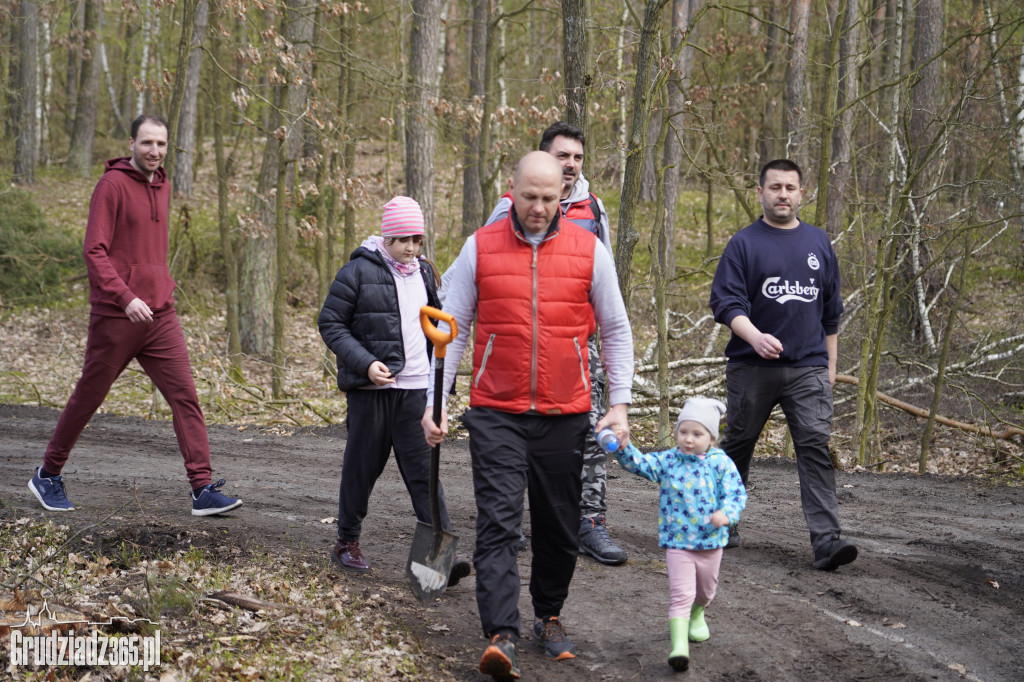 Grudziądzanie sadzą las