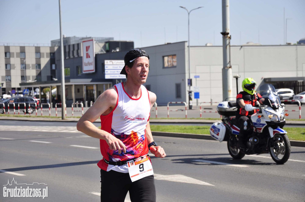 Półmaraton Grudziądz - Rulewo - Śladami Bronka Malinowskiego - start