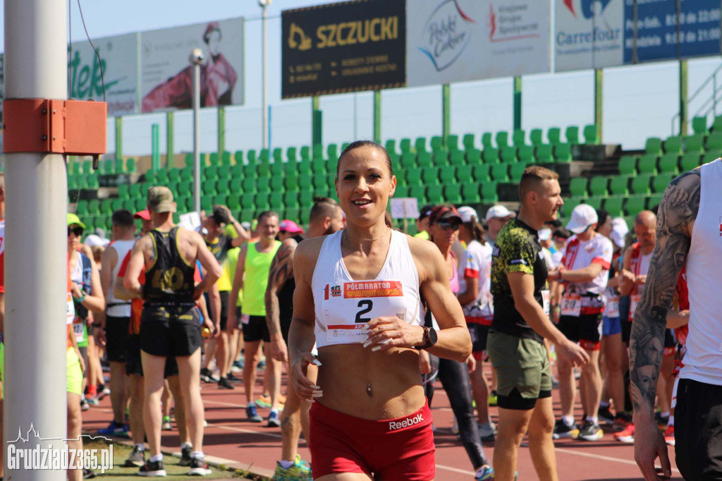 Półmaraton Grudziądz - Rulewo - Śladami Bronka Malinowskiego - start