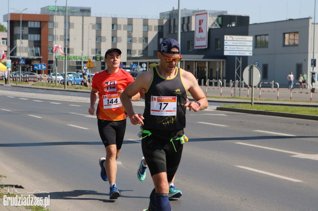 Półmaraton Grudziądz - Rulewo - Śladami Bronka Malinowskiego - start
