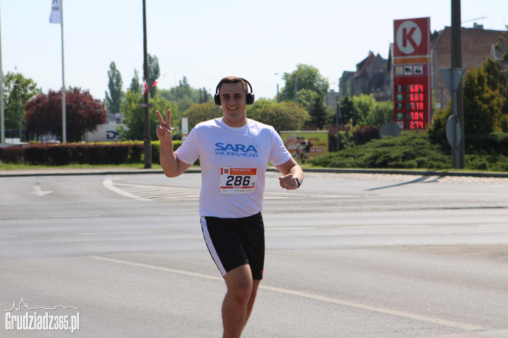 Półmaraton Grudziądz - Rulewo - Śladami Bronka Malinowskiego - start