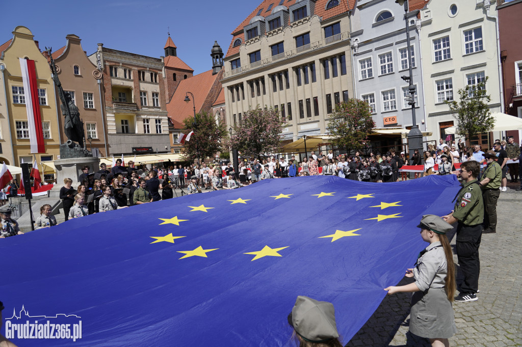 2 maja – Dzień Flagi Rzeczypospolitej Polskiej . Obchody w Grudziądzu