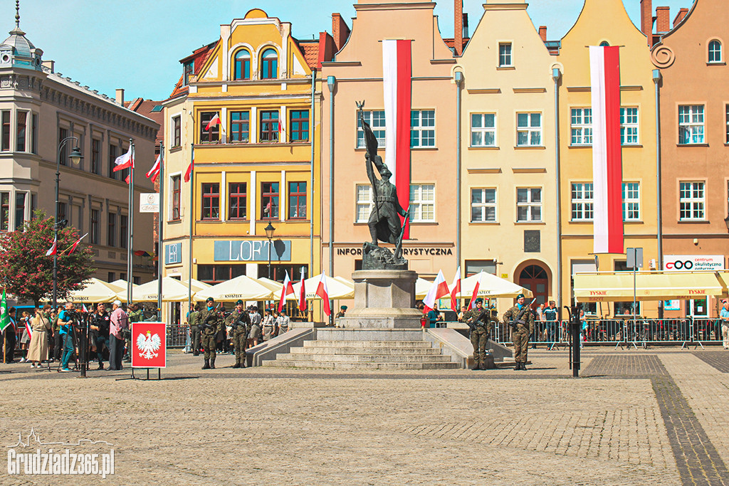 233 lat temu uchwalono Konstytucję 3 maja. Obchody w Grudziądzu